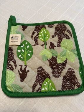 Northwest Green & Brown Sasquatch Quilted Potholder